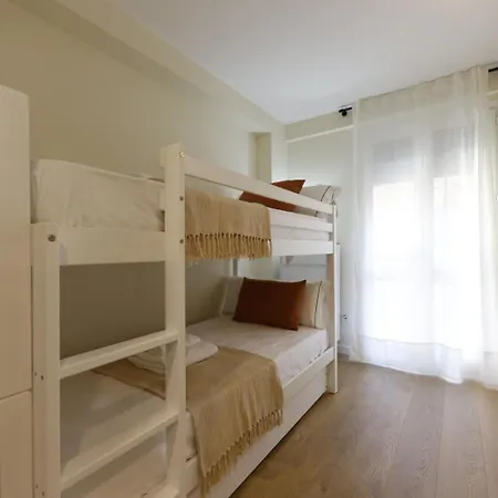 Bravissimo Galligants, Monthly With Parking * Girona