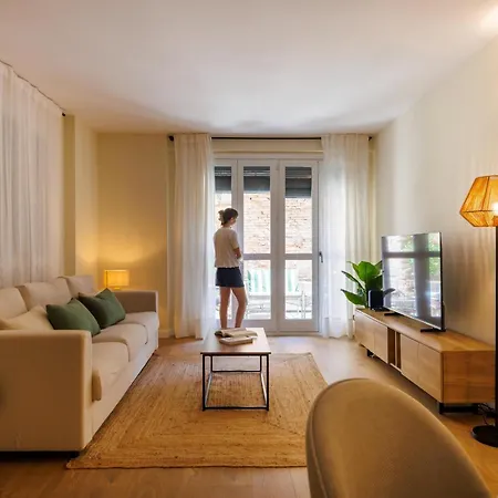 Bravissimo Galligants, Monthly With Parking * Girona
