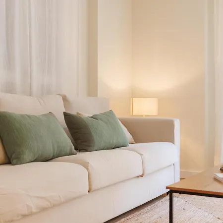 Bravissimo Galligants, Monthly With Parking * Girona