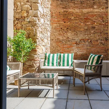 Bravissimo Galligants, Monthly With Parking Apartment *