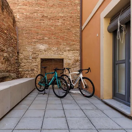 Bravissimo Galligants, Monthly With Parking * Girona