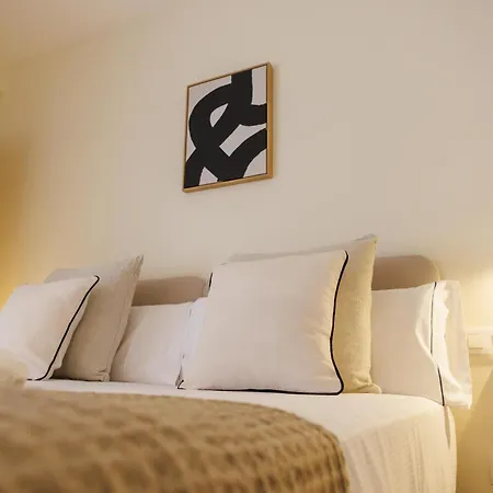 Apartment Bravissimo Galligants, Monthly With Parking *