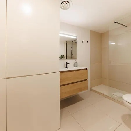 Bravissimo Galligants, Monthly With Parking * Girona