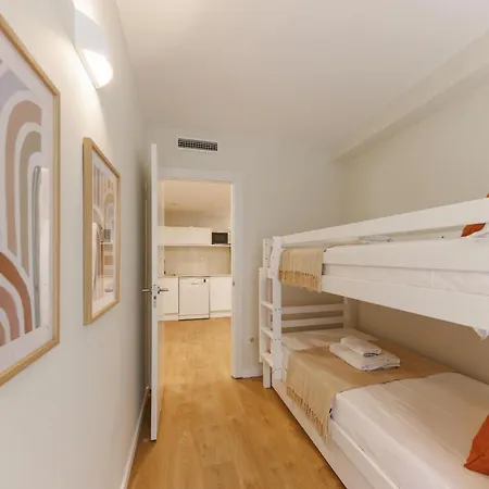 Bravissimo Galligants, Monthly With Parking Apartment