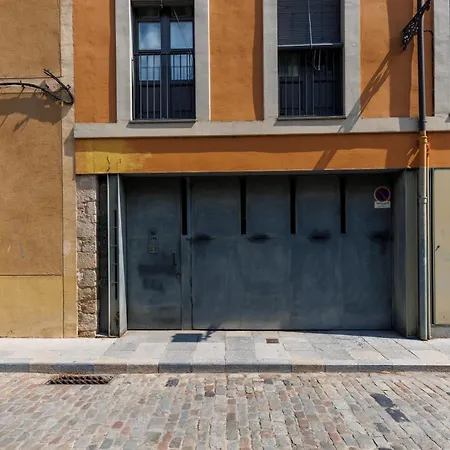 Apartment Bravissimo Galligants, Monthly With Parking *